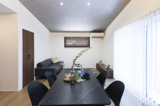 平屋と2階建てのいいとこどりの家【 EW-177-1-G】