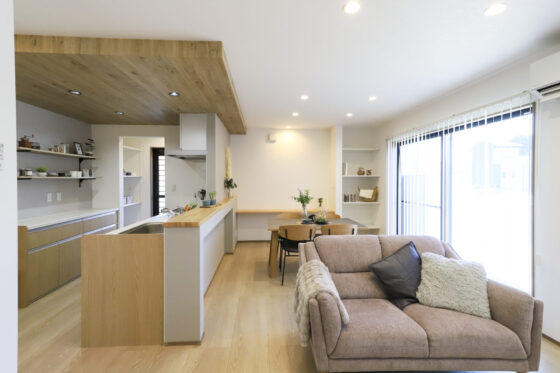 ナチュラルモダンの1.5階建て【EW-179-G】