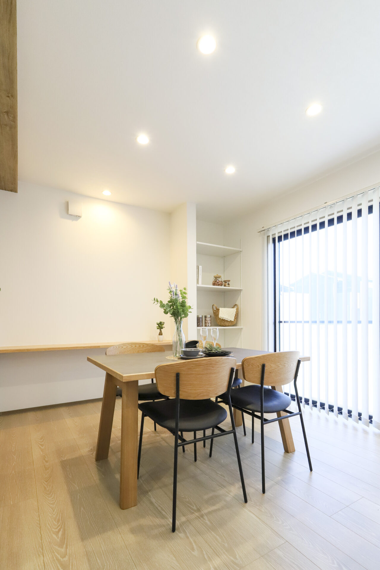 ナチュラルモダンの1.5階建て【EW-179-G】