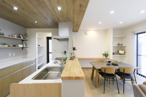 ナチュラルモダンの1.5階建て【EW-179-G】