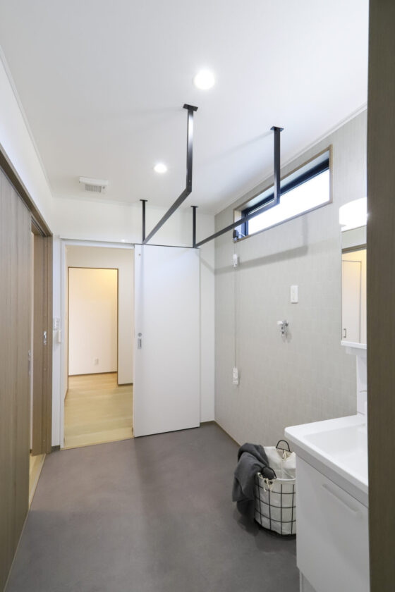 ナチュラルモダンの1.5階建て【EW-179-G】