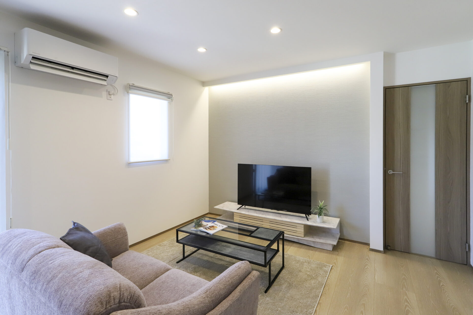 ナチュラルモダンの1.5階建て【EW-179-G】