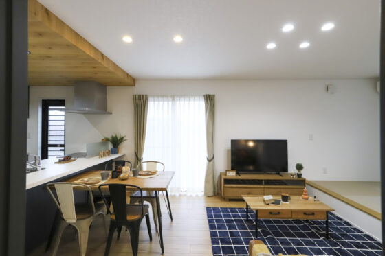 引締めブラックのナチュラルLDK【EW-176-G】