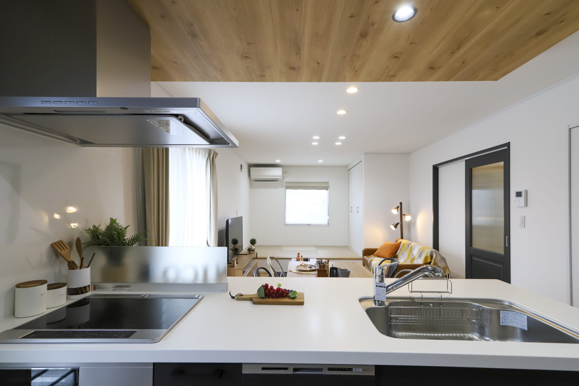 引締めブラックのナチュラルLDK【EW-176-G】