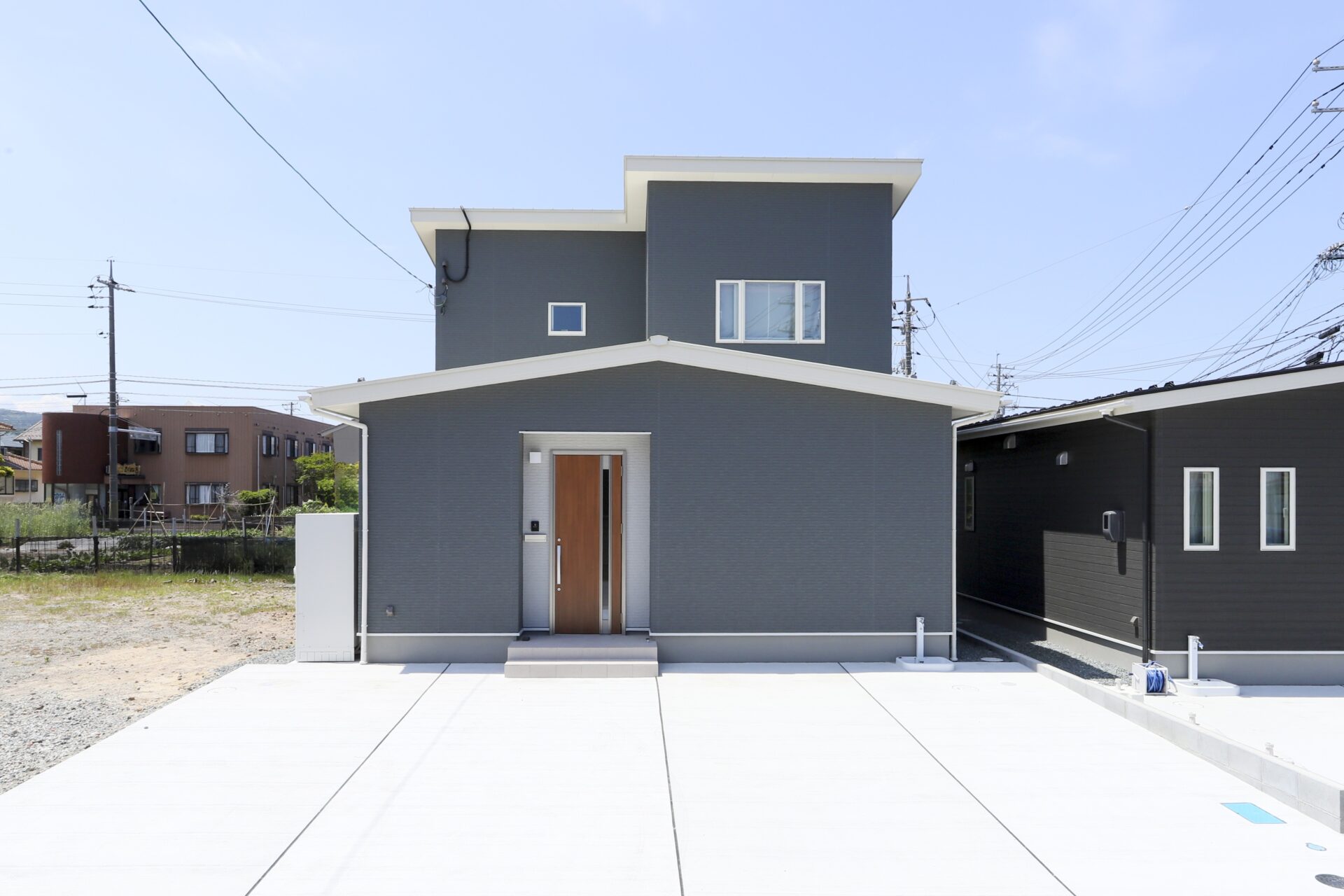 ミュートトーンのかわいい1.5階建て【N-145】