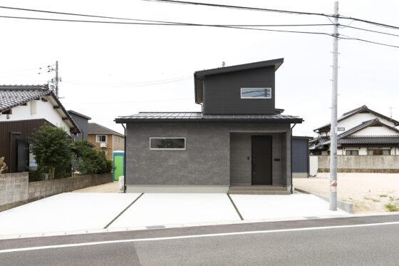 落ち着きと開放感のある1.5階建て【EW-177-1】